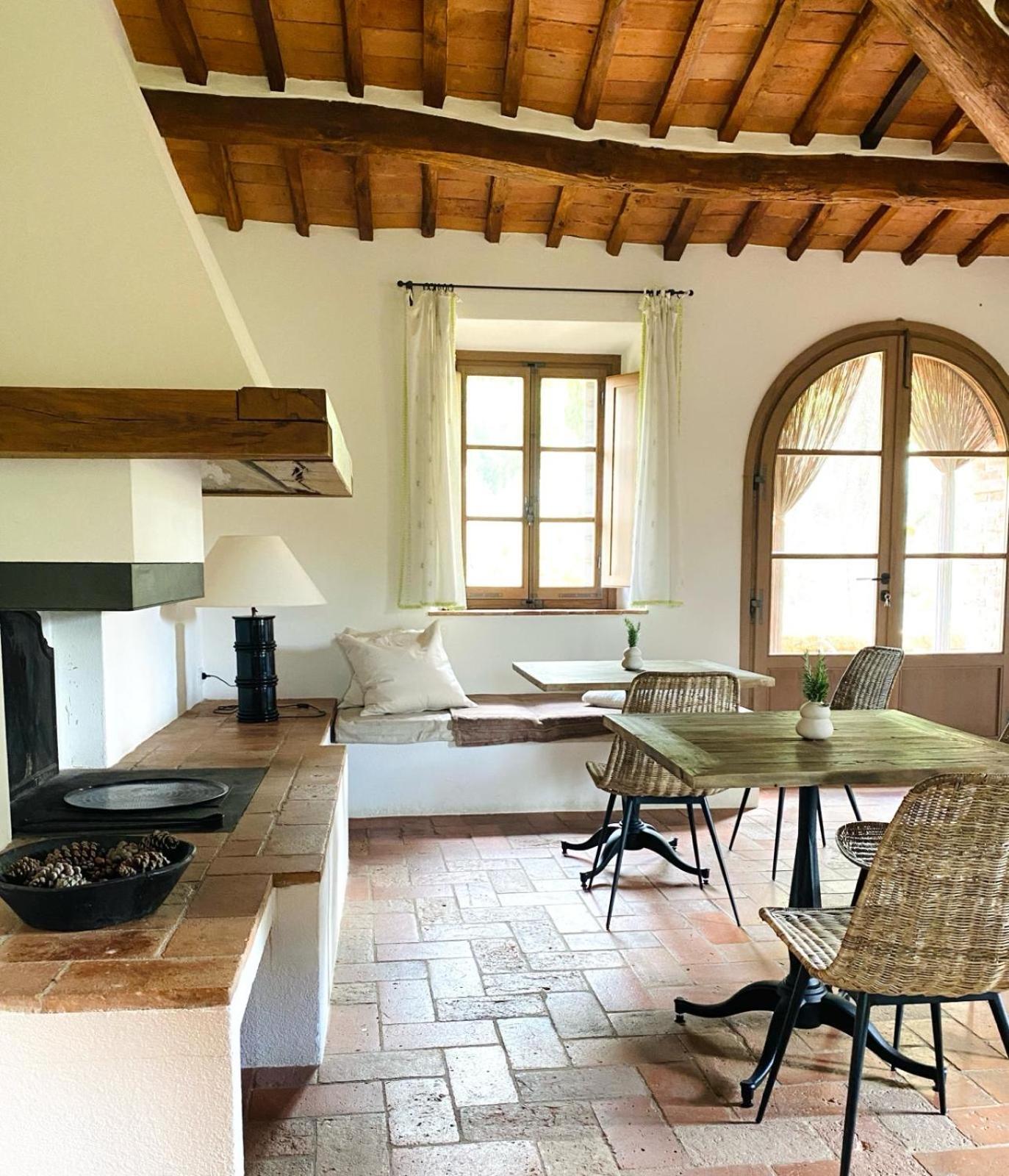 MontefollonicoAbbadia Wine Relais住宿加早餐旅馆 外观 照片