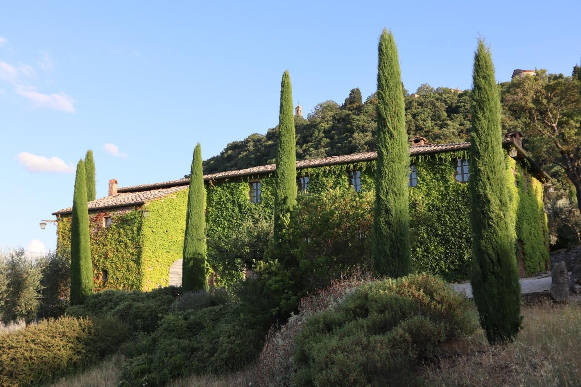 MontefollonicoAbbadia Wine Relais住宿加早餐旅馆 外观 照片