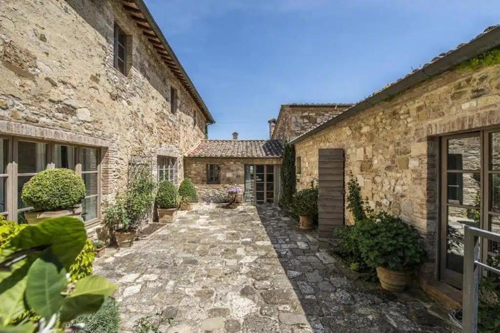 MontefollonicoAbbadia Wine Relais住宿加早餐旅馆 外观 照片